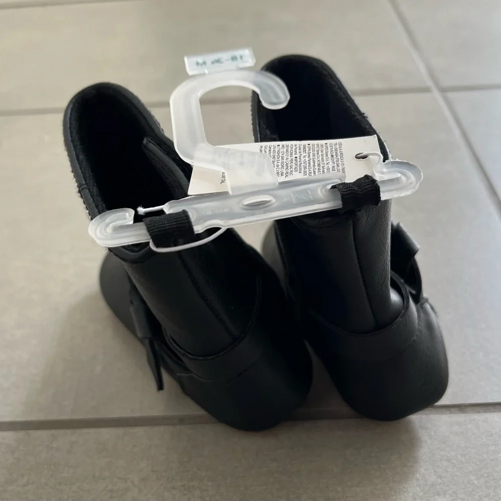 🌸 Black Baby Kids Boots Old Navy Size 5